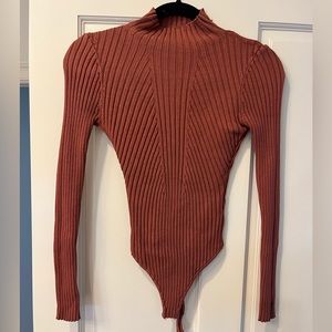 Long sleeve brown sweater